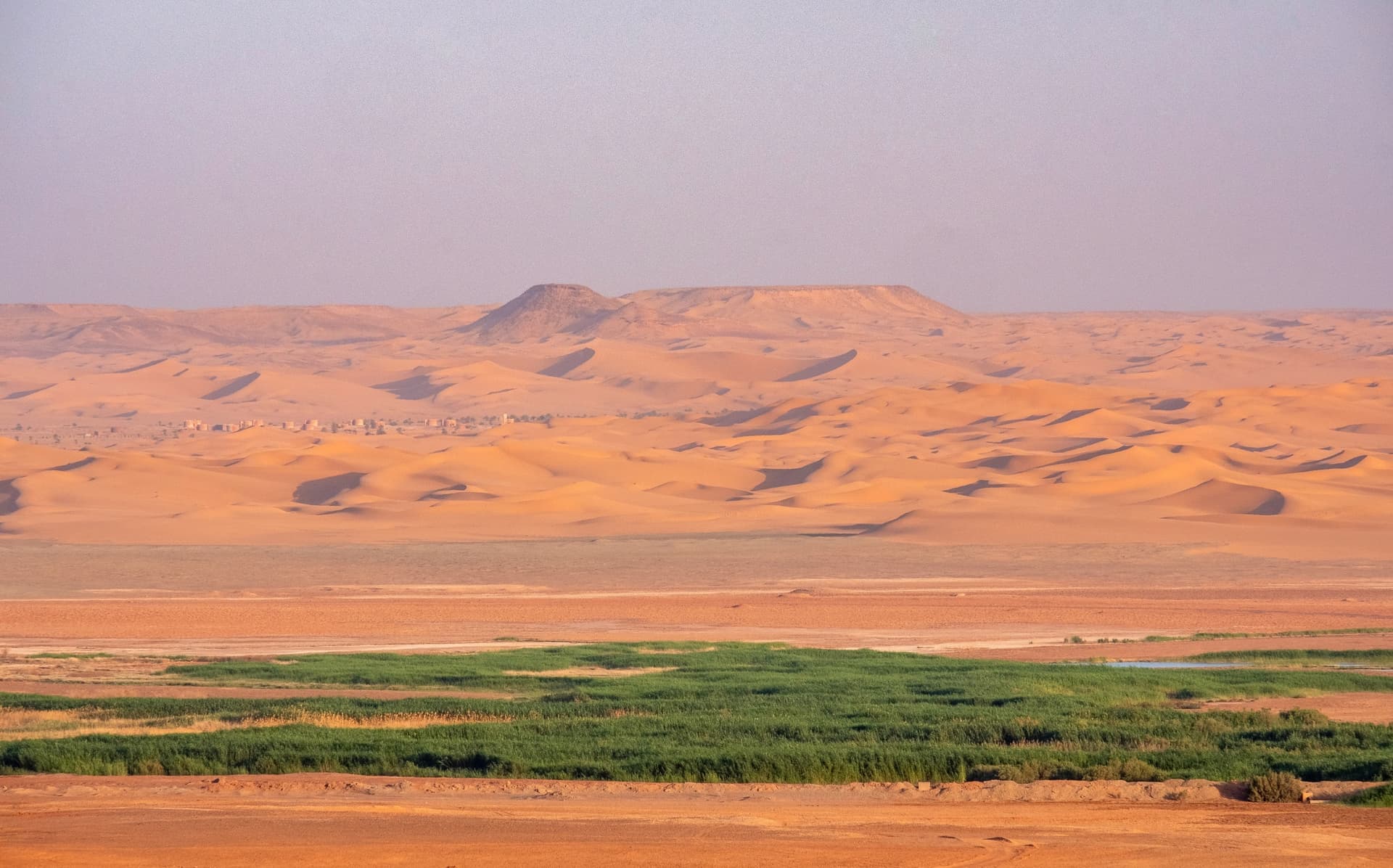 Between Oases and Sands of Gouroura