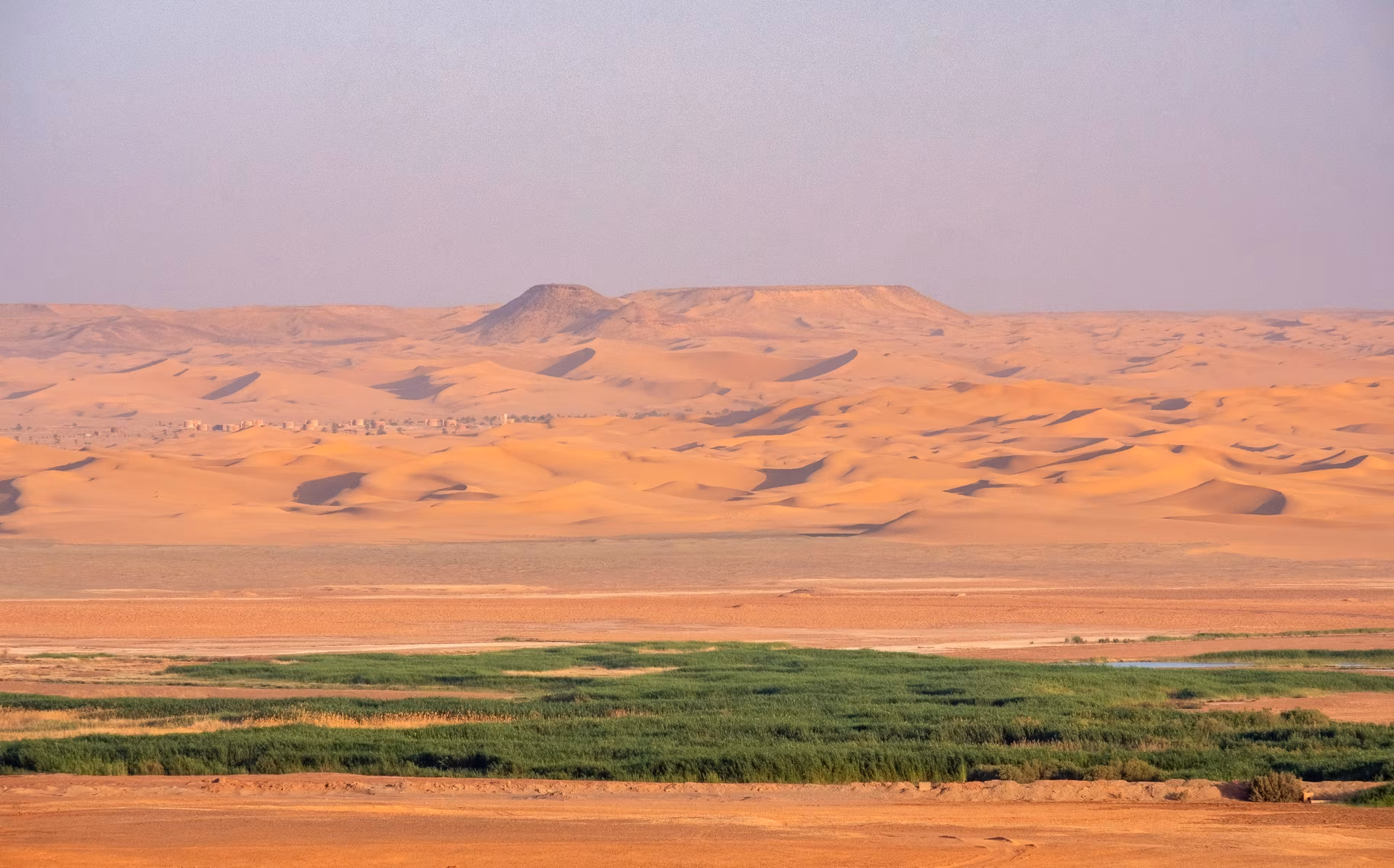 Between Oases and Sands of Gouroura
