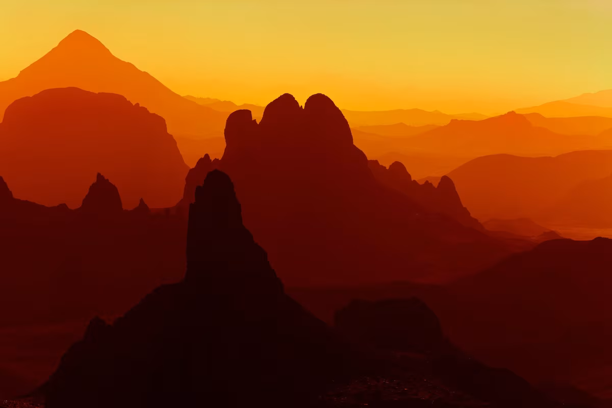 Trekking in Taessa and Atakor, the heart of the Hoggar