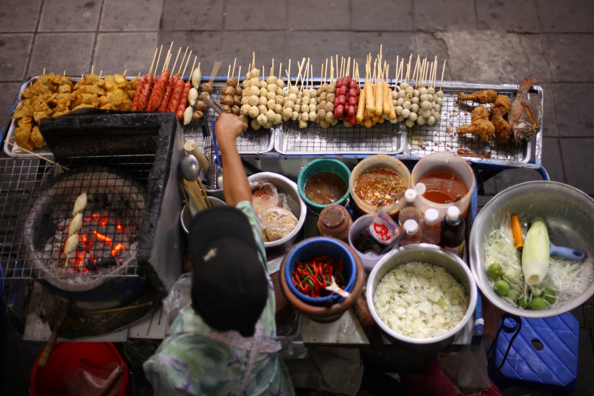 Street Food in Thailand: 8 Must-Try Specialties