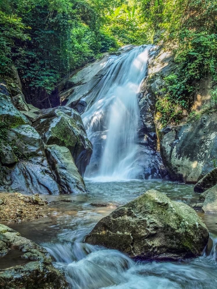 mae sai waterfall
