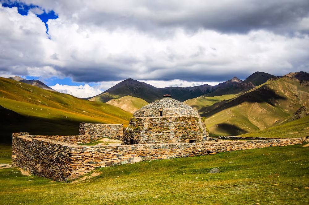 From Kirghizistan to Uzbekistan, Discovering the Silk Road