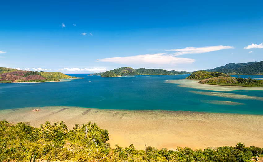 Sumatra-West: extension in Mandeh Bay