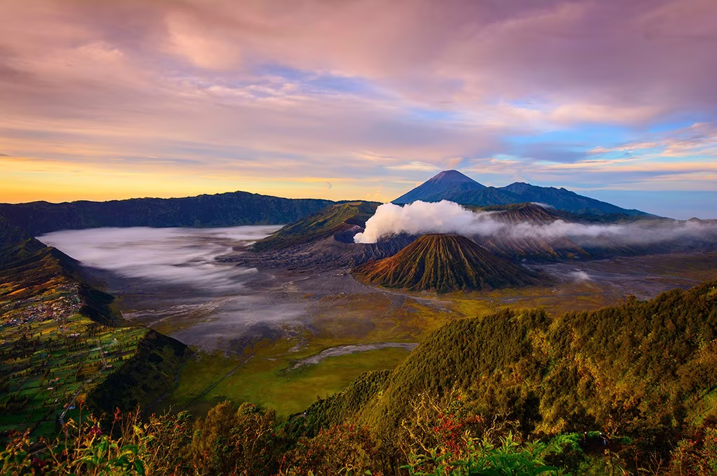 Java Intimate - Between Volcanoes and Paradise Beaches