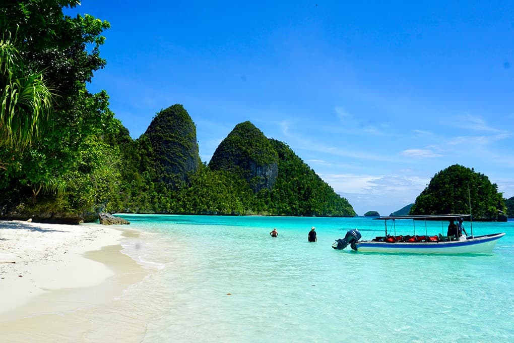 Raja Ampat Secrets (short version)