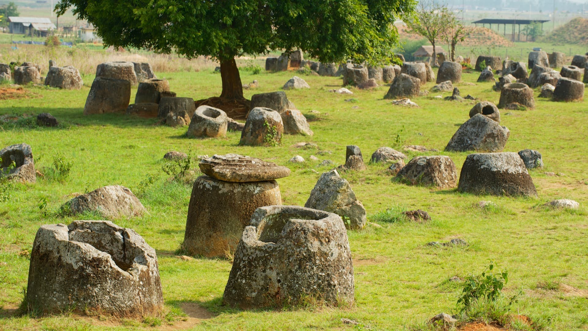 On the trails of Laotian history